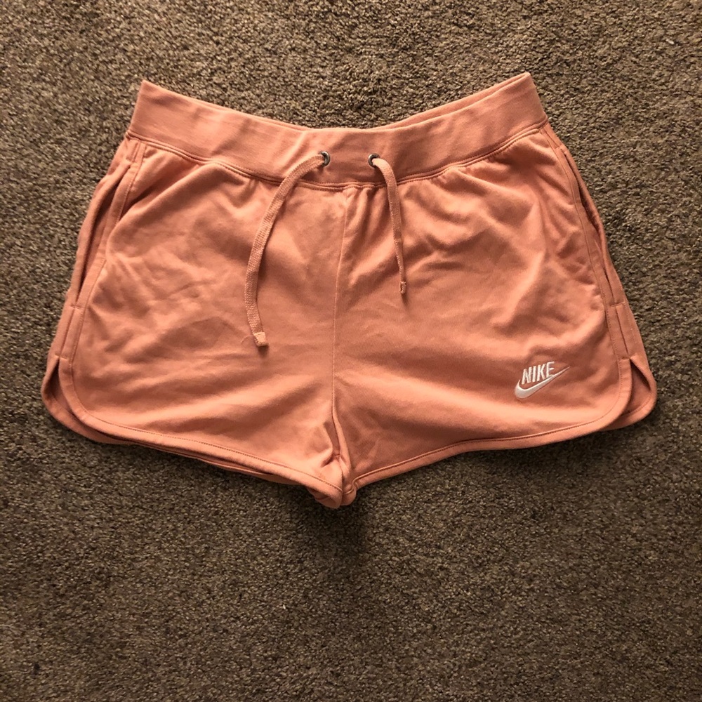 SOFT NIKE SHORTS